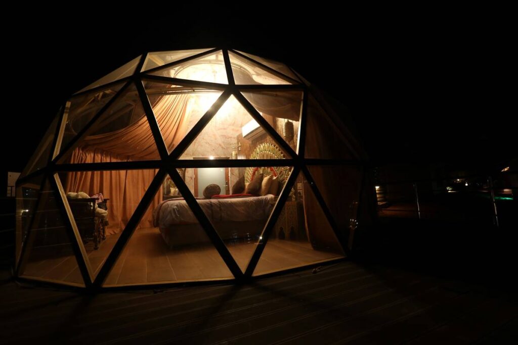 Artistic vacation homes: 7 Proven Reasons Why Travelers Choose Them Over Hotels